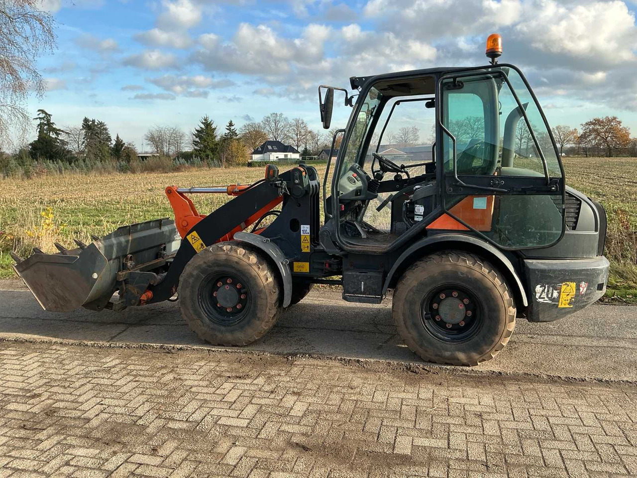 2015 KOMATSU WA70-7 SHOVEL - Wheel loader: picture 1 2015 KOMATSU WA70-7 SHOVEL - Wheel loader: picture 1