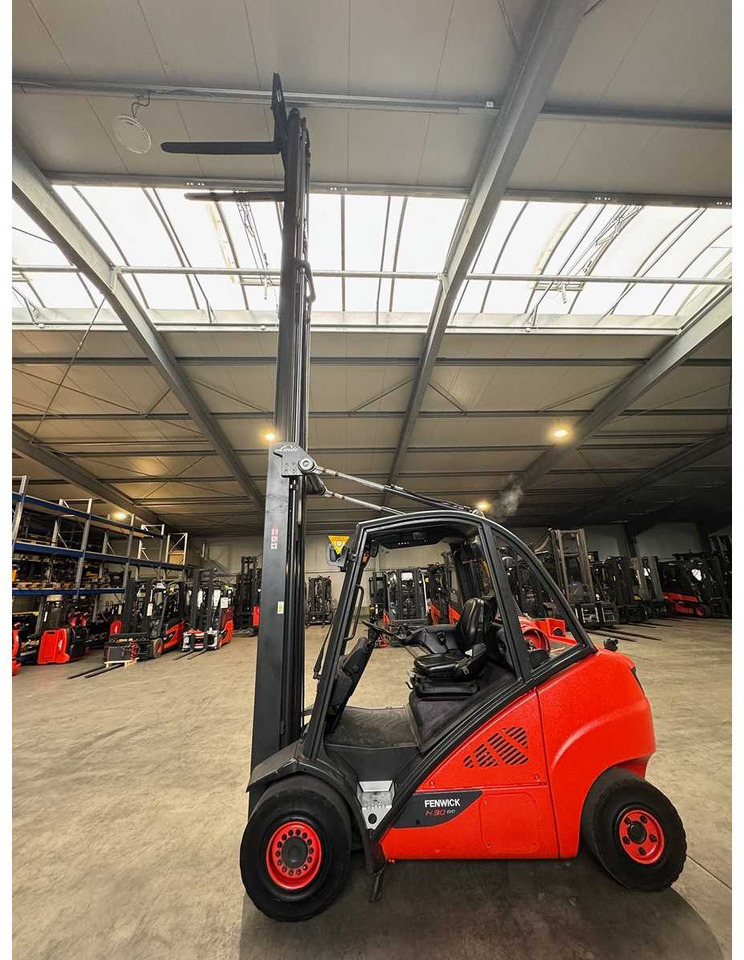 2015 SERVICE + UVV 09/2026 LINDE H30T 3,000KG TRIPLEX 645CM GAS FORKLIFT FORKLIFT 4,066 HOURS - Forklift: picture 3 2015 SERVICE + UVV 09/2026 LINDE H30T 3,000KG TRIPLEX 645CM GAS FORKLIFT FORKLIFT 4,066 HOURS - Forklift: picture 3