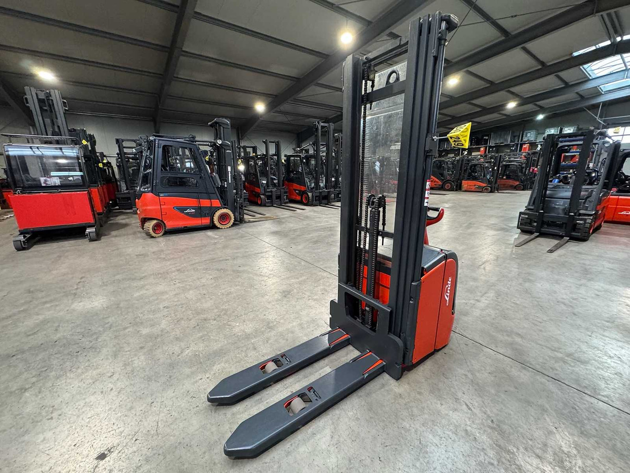 2015 SERVICE +UVV 12/2026 LINDE L16I EVO TRIPLEX 531CM 1.600KG PALLET TRUCK ANT INITIAL STROKE 4.272 HOURS - Forklift: picture 4 2015 SERVICE +UVV 12/2026 LINDE L16I EVO TRIPLEX 531CM 1.600KG PALLET TRUCK ANT INITIAL STROKE 4.272 HOURS - Forklift: picture 4