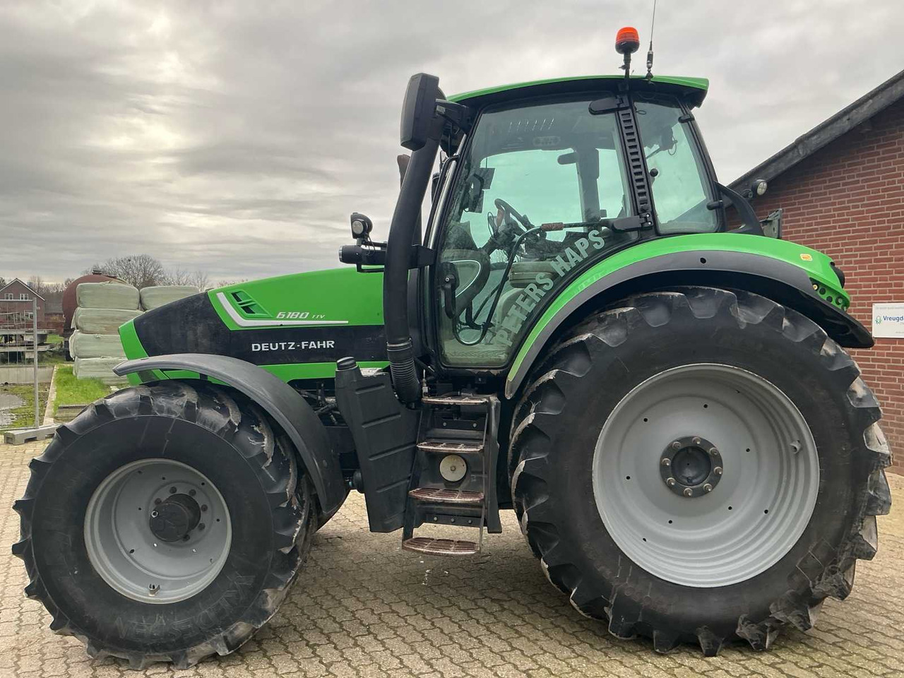 2016 DEUTZ-FAHR SDF ALL-WHEEL DRIVE FARM TRACTOR - Farm tractor: picture 5 2016 DEUTZ-FAHR SDF ALL-WHEEL DRIVE FARM TRACTOR - Farm tractor: picture 5