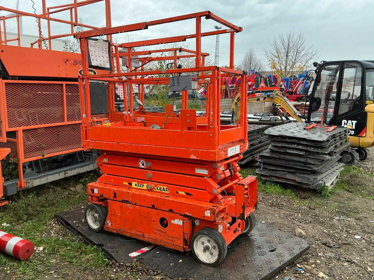 2016 SKYJACK SCISSOR LIFT - Aerial platform: picture 3 2016 SKYJACK SCISSOR LIFT - Aerial platform: picture 3