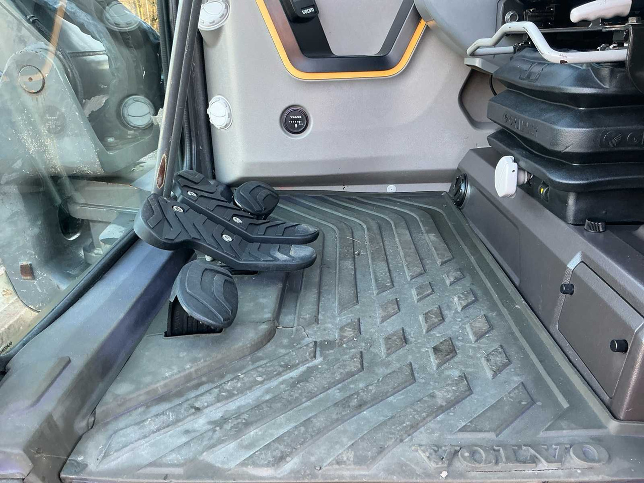 Excavator 2016 VOLVO ECR88D MIDI EXCAVATOR: picture 20