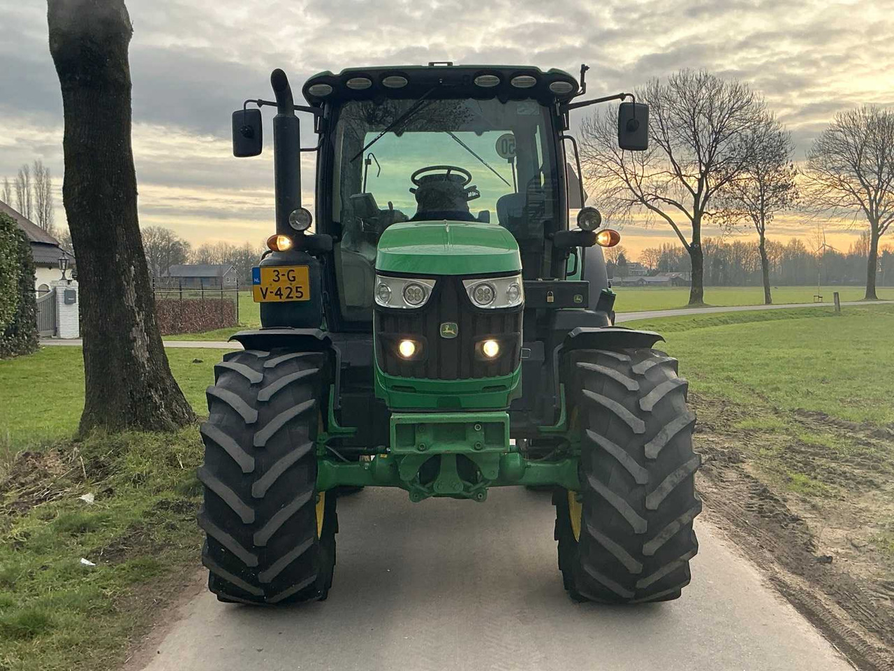 2017 JOHN DEERE 6120R FOUR WHEEL DRIVE FARM TRACTOR - Farm tractor: picture 5 2017 JOHN DEERE 6120R FOUR WHEEL DRIVE FARM TRACTOR - Farm tractor: picture 5