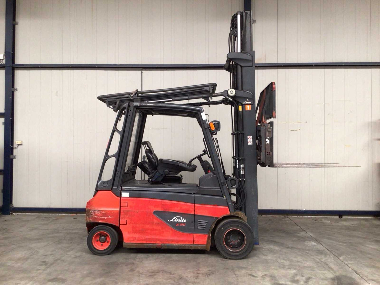 2017 LINDE E35L-01 FORKLIFT TRUCK - Forklift: picture 4 2017 LINDE E35L-01 FORKLIFT TRUCK - Forklift: picture 4