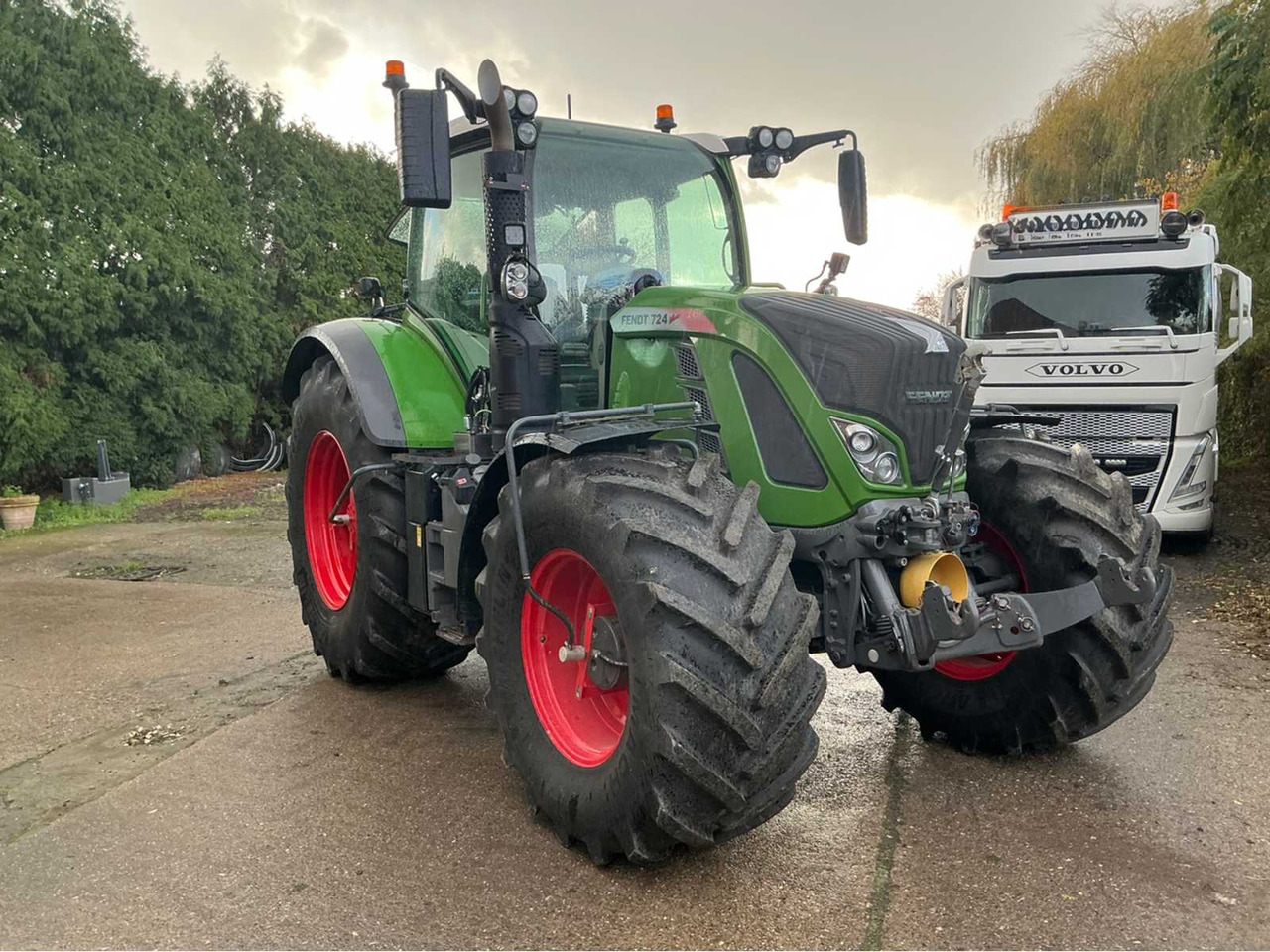 2018 FENDT 724 S4 PROFIPLUS - Farm tractor: picture 2 2018 FENDT 724 S4 PROFIPLUS - Farm tractor: picture 2