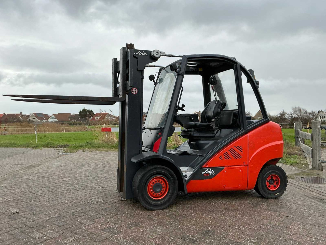 2018 LINDE H35D-02 FORKLIFT TRUCK - Forklift: picture 5 2018 LINDE H35D-02 FORKLIFT TRUCK - Forklift: picture 5