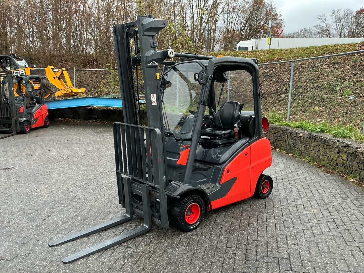 2019 LINDE H20T-01 FORKLIFT TRUCK - Forklift: picture 1 2019 LINDE H20T-01 FORKLIFT TRUCK - Forklift: picture 1
