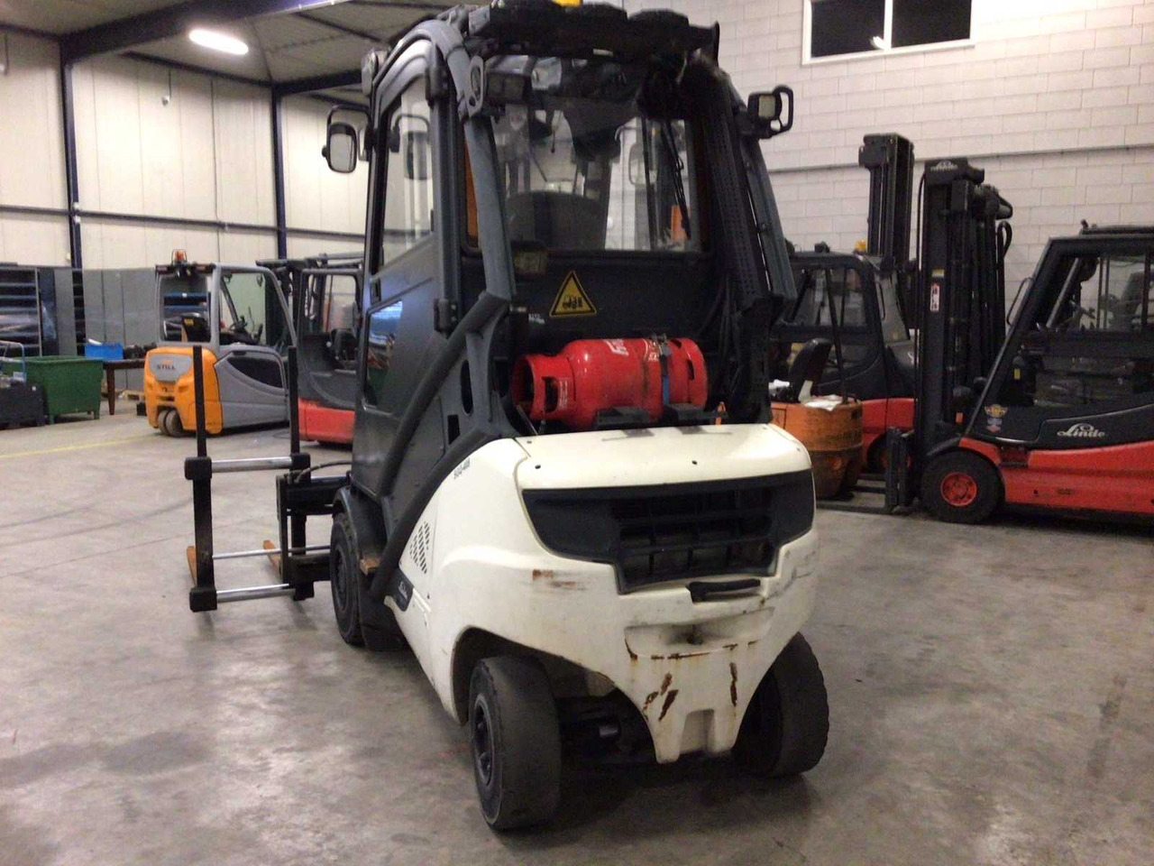 2019 LINDE H35T FORKLIFT - Forklift: picture 3 2019 LINDE H35T FORKLIFT - Forklift: picture 3