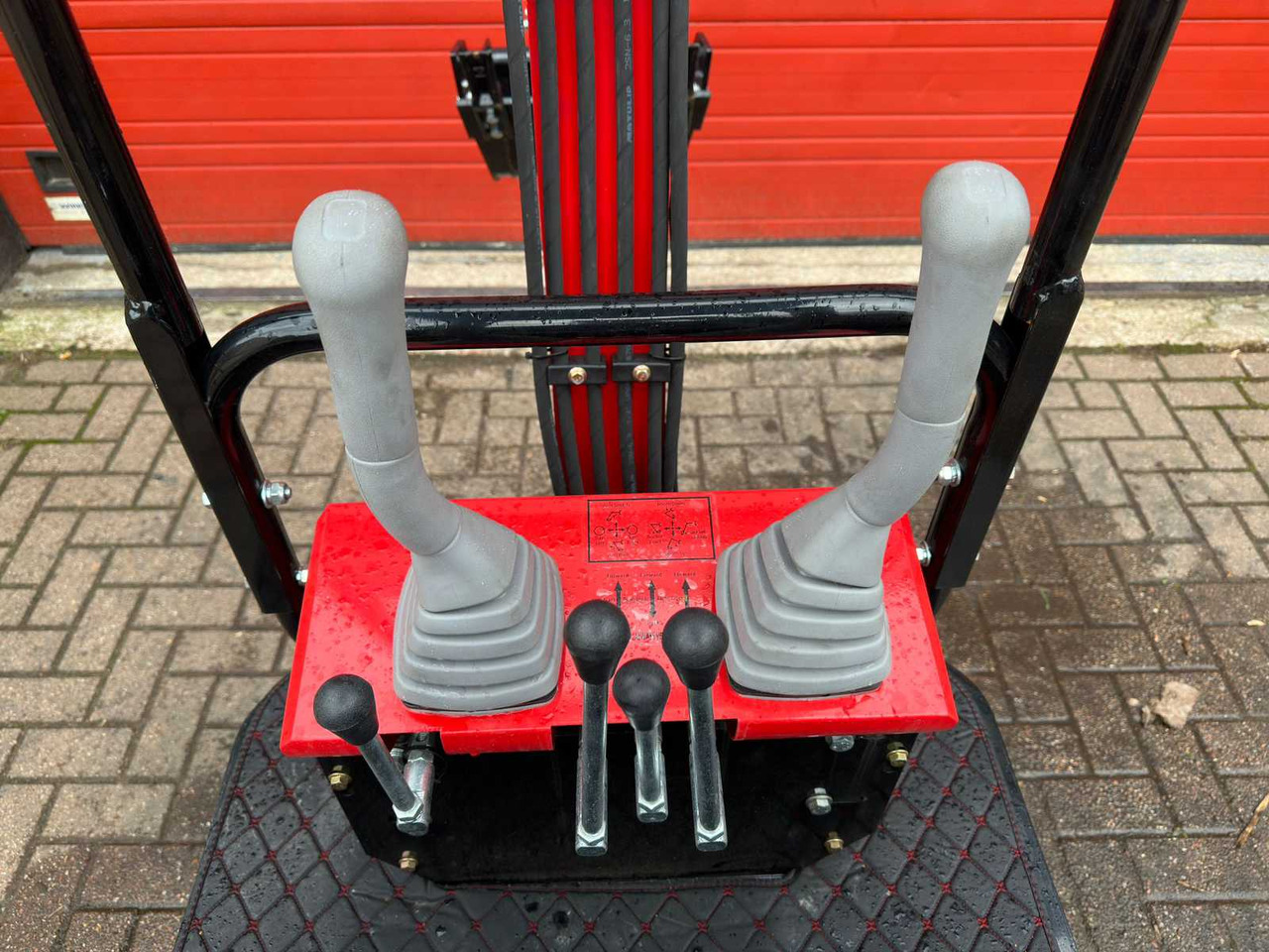 2024 JPC HT12 RED MINI EXCAVATOR - Mini excavator: picture 5 2024 JPC HT12 RED MINI EXCAVATOR - Mini excavator: picture 5