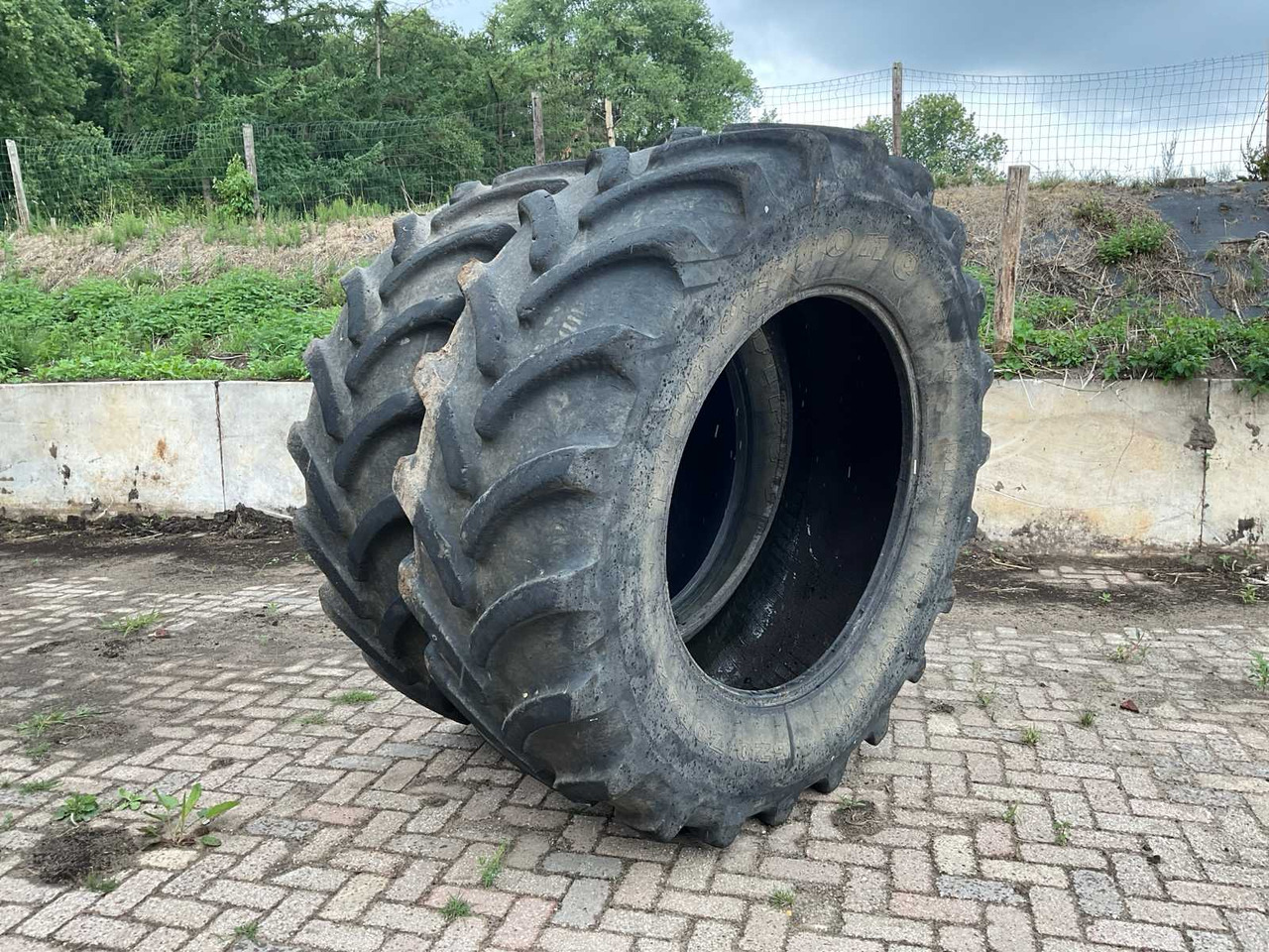 629/70R42 - Wheels and tires for Farm tractor: picture 1 629/70R42 - Wheels and tires for Farm tractor: picture 1