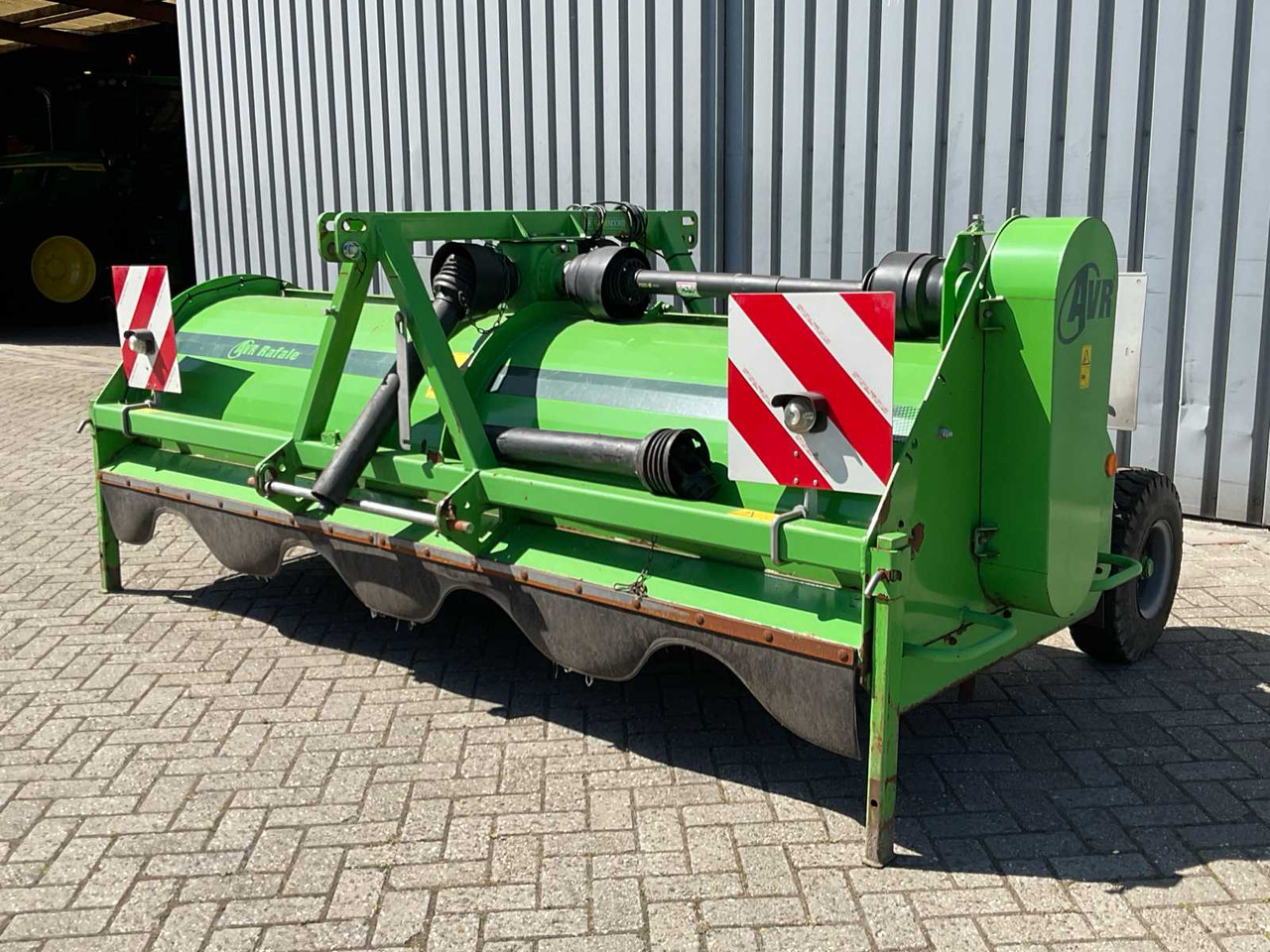 AVR Rafale 4 x 75 - Haulm topper: picture 1 AVR Rafale 4 x 75 - Haulm topper: picture 1