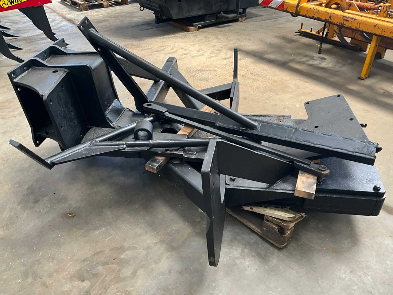 Herder substructure frame for John Deere 6020 series - Agricultural machinery: picture 4 Herder substructure frame for John Deere 6020 series - Agricultural machinery: picture 4