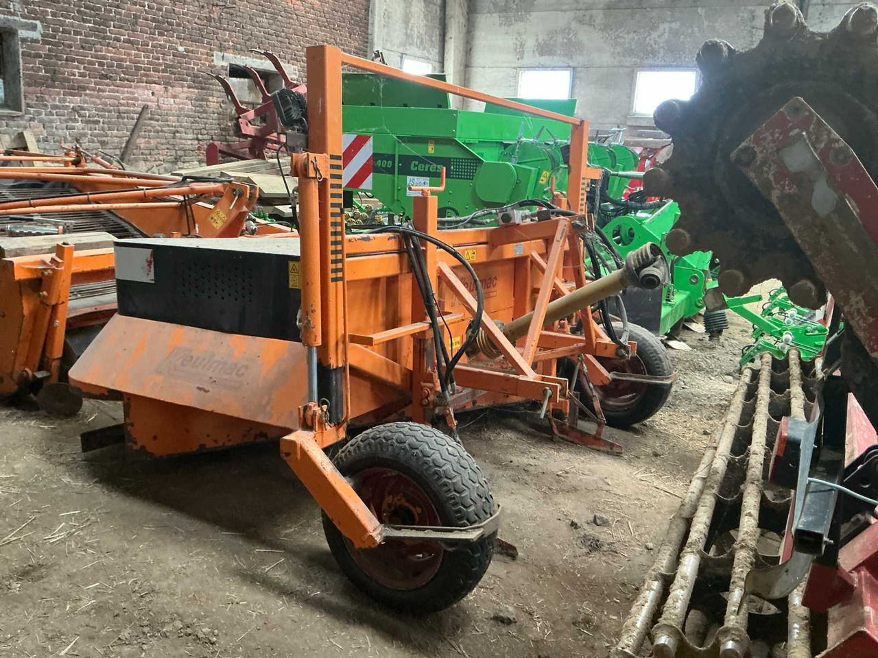 Keulmac Broyeur de fanes frontal et arracheuse - Agricultural machinery: picture 2 Keulmac Broyeur de fanes frontal et arracheuse - Agricultural machinery: picture 2