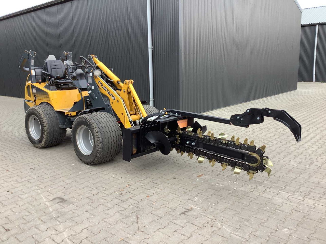 Attachment for Construction machinery Field Industries Trencher: picture 15