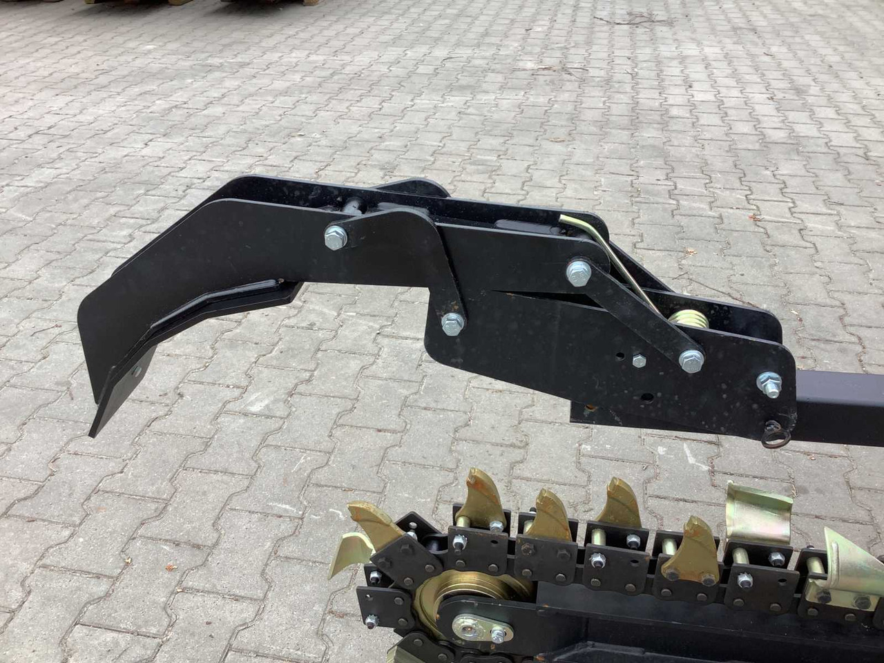 Attachment for Construction machinery Field Industries Trencher: picture 10