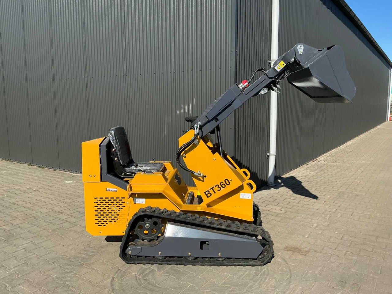Compact track loader BISON TEK BT360 MINI LOADER / TRACK SKID STEER LOADER: picture 6 Compact track loader BISON TEK BT360 MINI LOADER / TRACK SKID STEER LOADER: picture 6