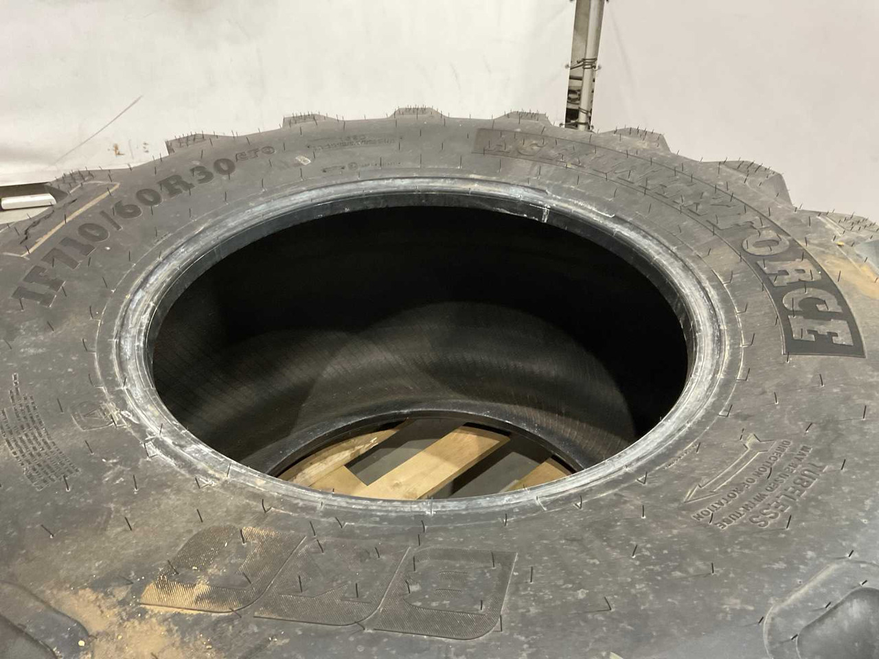 BKT AgrimaxForce - Wheels and tires for Farm tractor: picture 4 BKT AgrimaxForce - Wheels and tires for Farm tractor: picture 4