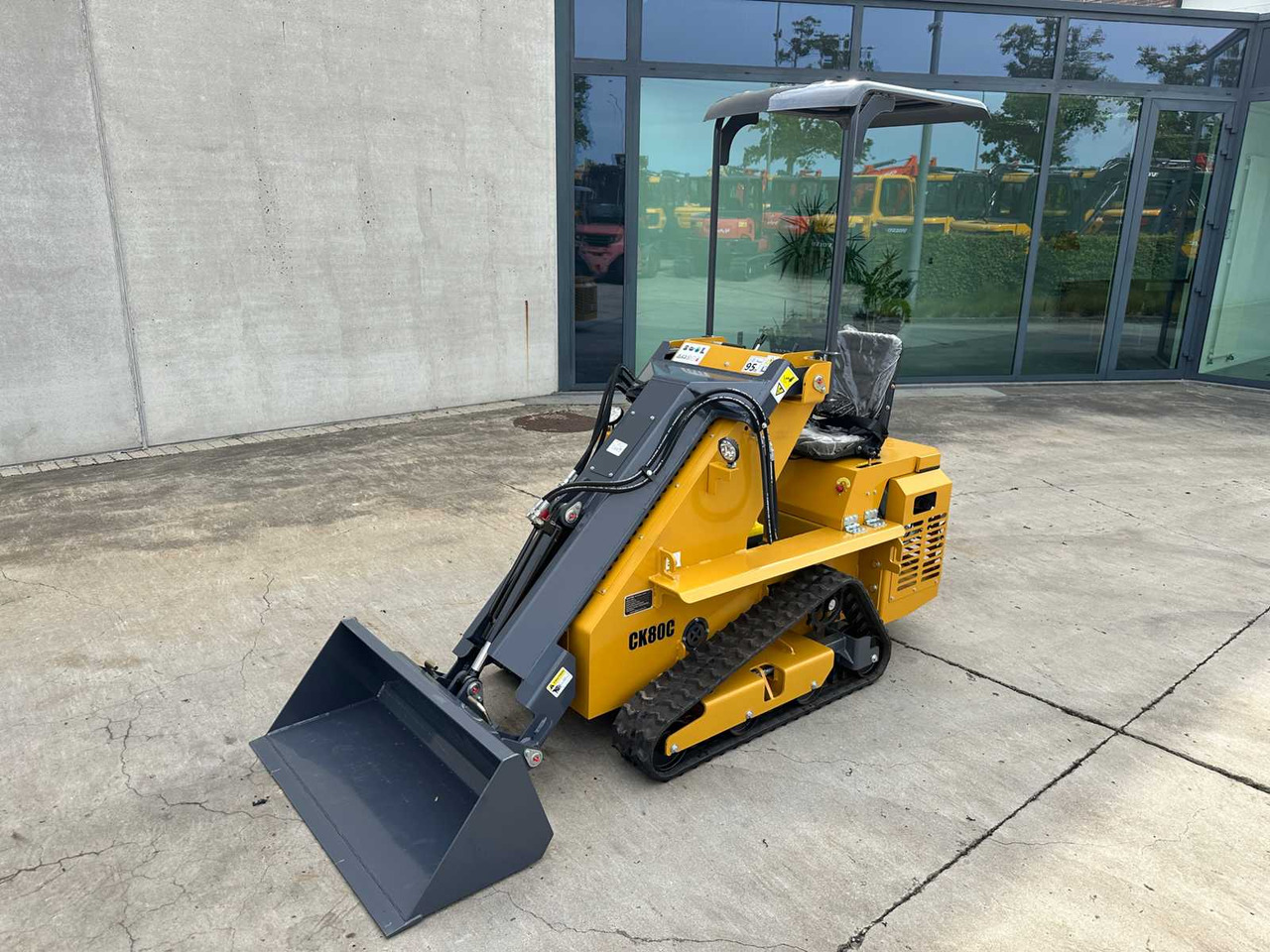 CAPTOK - 2025 - CK80C - SKID STEER LOADER - Compact track loader: picture 1 CAPTOK - 2025 - CK80C - SKID STEER LOADER - Compact track loader: picture 1