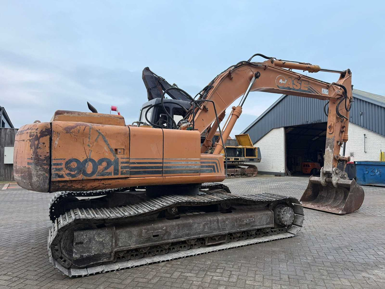 CASE - 9021 - 8070 HOURS - INCL. QUICK COUPLER AND BUCKET - CRAWLER EXCAVATOR - Excavator: picture 4 CASE - 9021 - 8070 HOURS - INCL. QUICK COUPLER AND BUCKET - CRAWLER EXCAVATOR - Excavator: picture 4