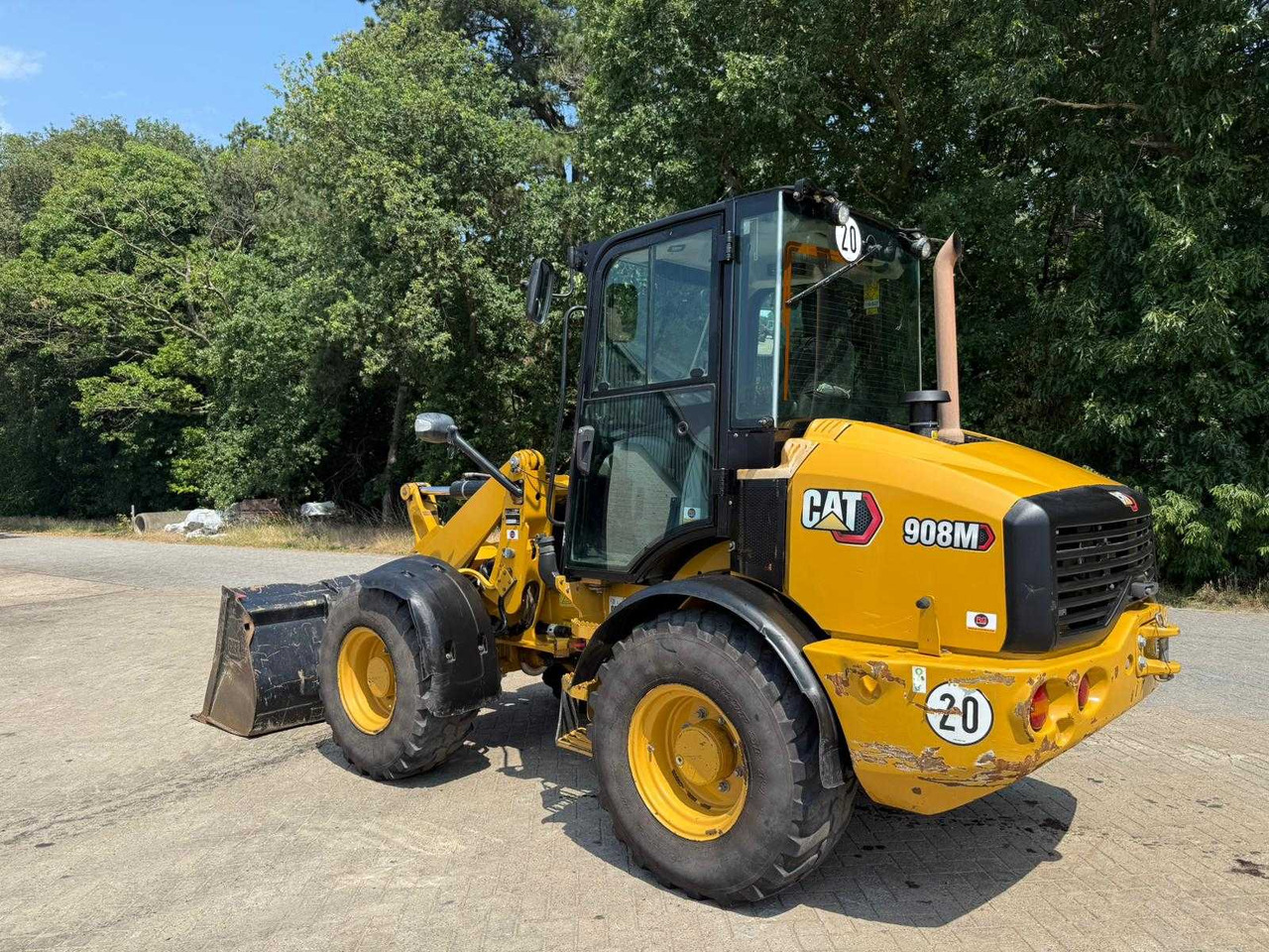 CAT - 908M - JOYSTICK CONTROL, INCL RUBBLE BIN - SHOVEL - Wheel loader: picture 3 CAT - 908M - JOYSTICK CONTROL, INCL RUBBLE BIN - SHOVEL - Wheel loader: picture 3