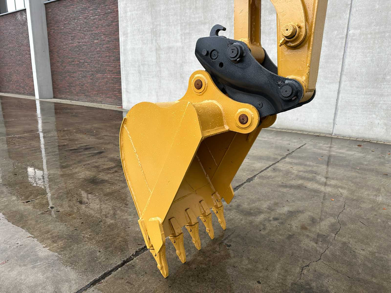 Excavator CATERPILLAR - 2017 - 305.5E2 - MIDI EXCAVATOR: picture 8