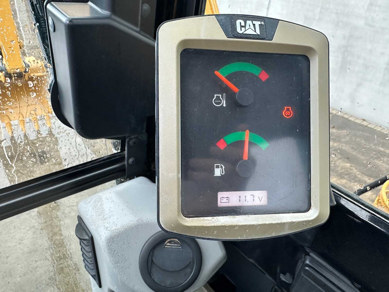 Excavator CATERPILLAR - 2017 - 305.5E2 - MIDI EXCAVATOR: picture 39