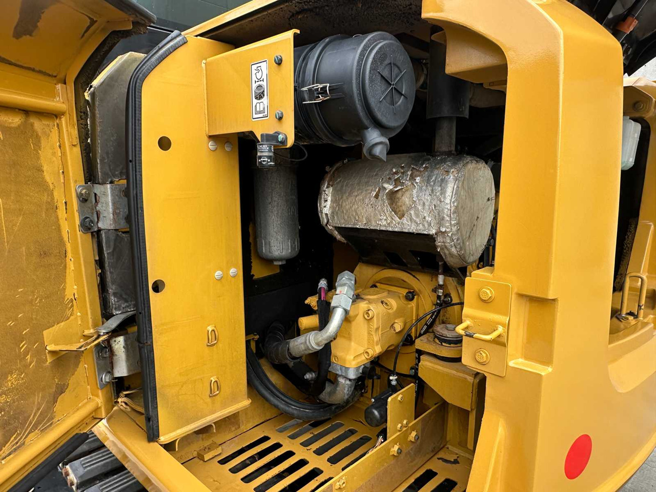 Crawler excavator Caterpillar 305.5E2: picture 29 Crawler excavator Caterpillar 305.5E2: picture 29