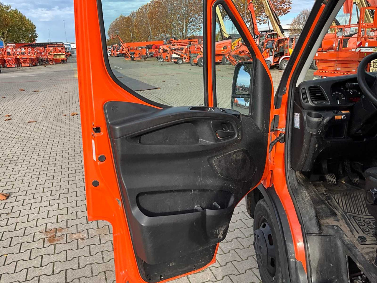 Commercial vehicle 2017 IVECO DAILY 35-140 FLATBED TRUCK: picture 9