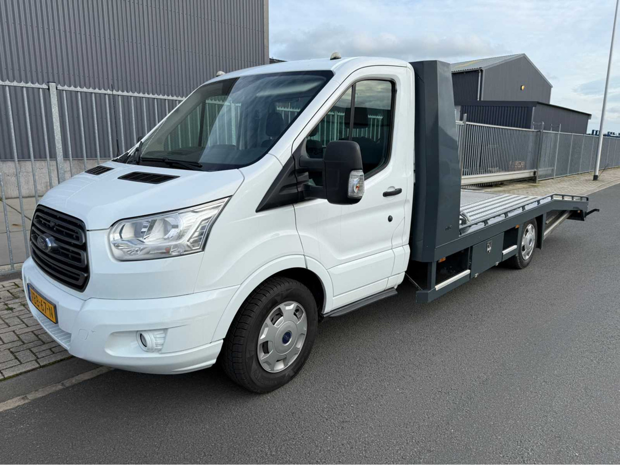 FORD - TRANSIT - TIJHOF CAR TRANSPORTER - COMMERCIAL VEHICLE - 2016 - Commercial vehicle: picture 2 FORD - TRANSIT - TIJHOF CAR TRANSPORTER - COMMERCIAL VEHICLE - 2016 - Commercial vehicle: picture 2