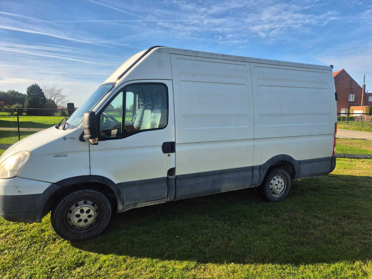 IVECO 35S14 DAILY COMMERCIAL VEHICLE 2009 - Commercial vehicle: picture 2 IVECO 35S14 DAILY COMMERCIAL VEHICLE 2009 - Commercial vehicle: picture 2