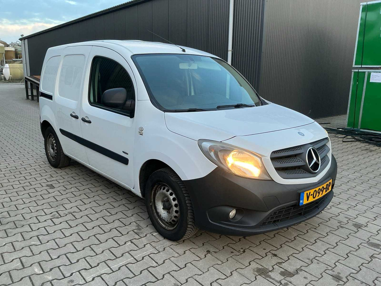 MERCEDES-BENZ CITAN 108 CDI COMMERCIAL VEHICLE - Commercial vehicle: picture 2 MERCEDES-BENZ CITAN 108 CDI COMMERCIAL VEHICLE - Commercial vehicle: picture 2