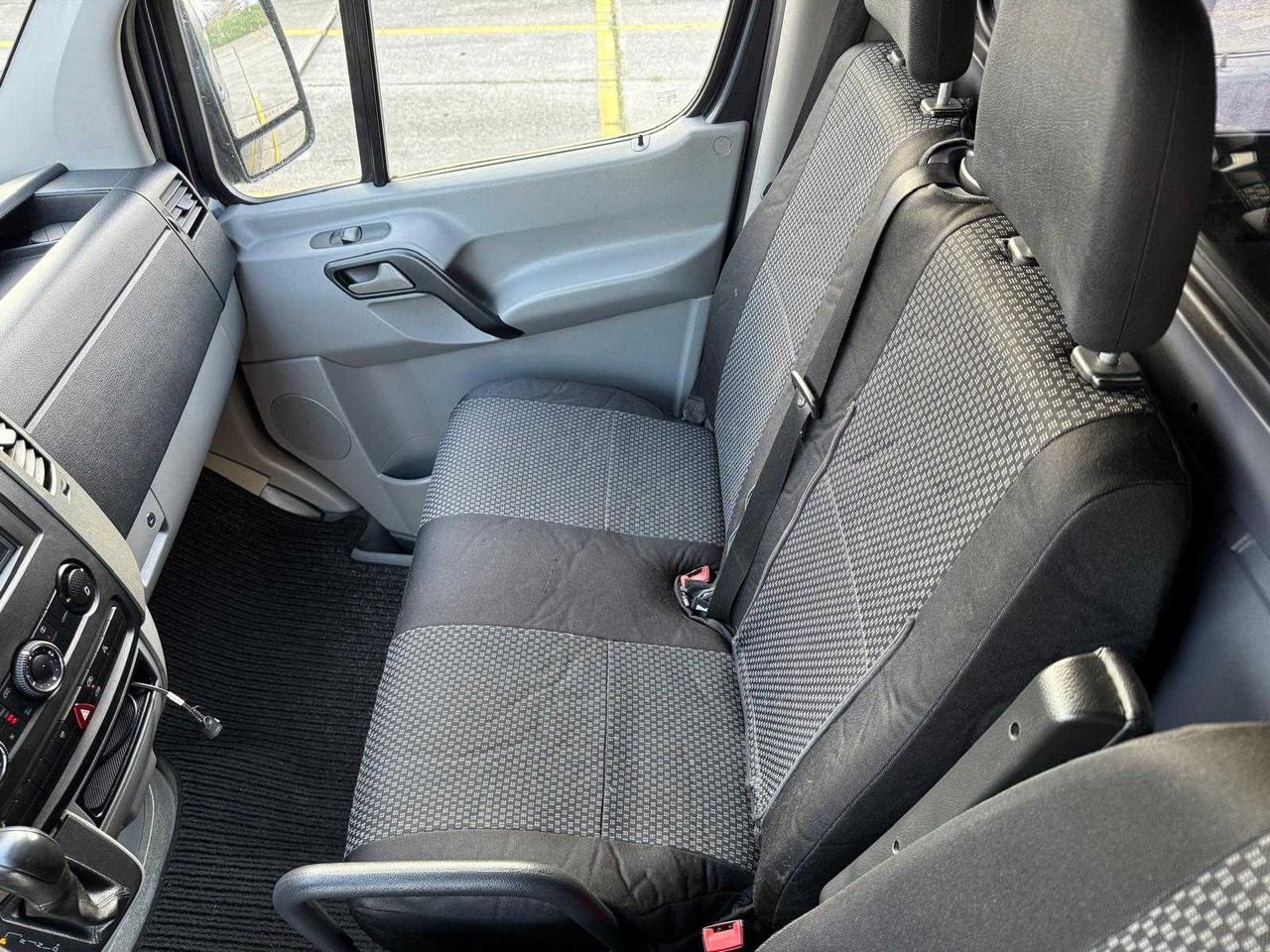 Commercial vehicle MERCEDES-BENZ - SPRINTER - 209 2.2 CDI 366 HDDC - COMMERCIAL VEHICLE: picture 10 Commercial vehicle MERCEDES-BENZ - SPRINTER - 209 2.2 CDI 366 HDDC - COMMERCIAL VEHICLE: picture 10