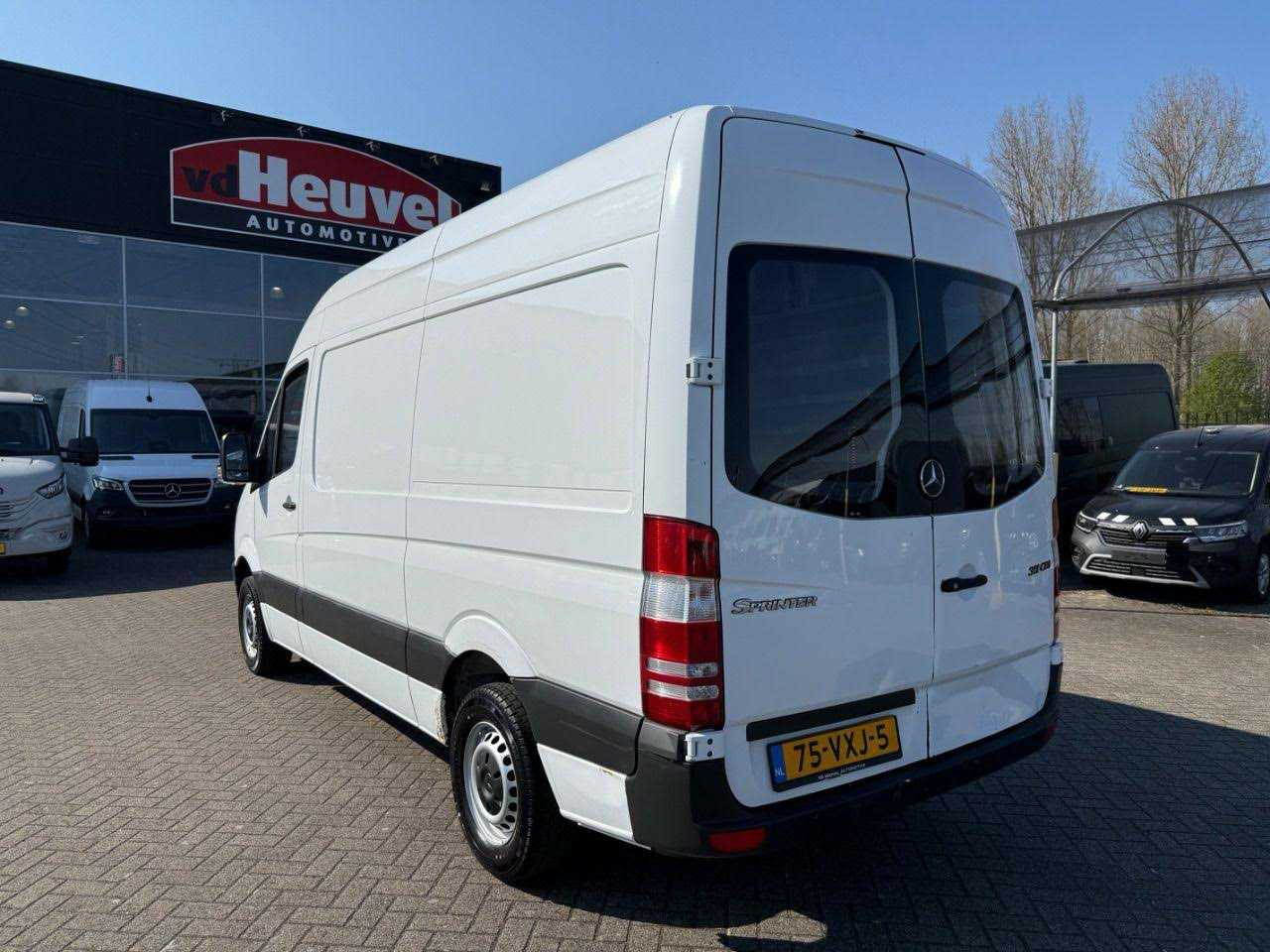 MERCEDES-BENZ SPRINTER COMMERCIAL VEHICLE - Commercial vehicle: picture 4 MERCEDES-BENZ SPRINTER COMMERCIAL VEHICLE - Commercial vehicle: picture 4