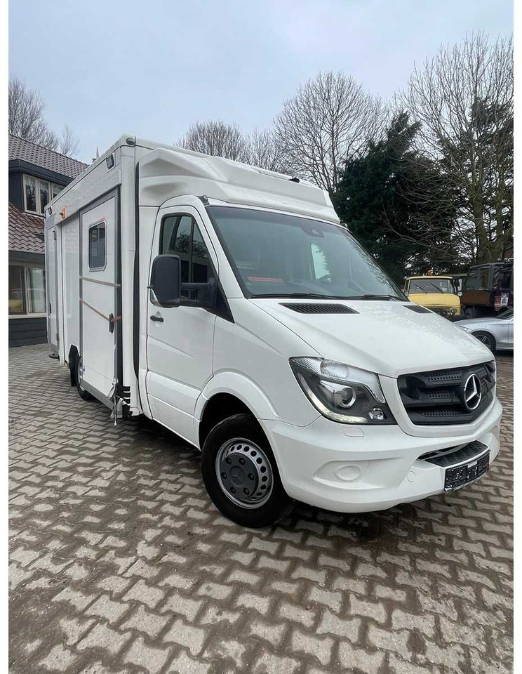 MERCEDES - SPRINTER 519 AMBULACE CAMPER - COMMERCIAL VEHICLE - Commercial vehicle: picture 5 MERCEDES - SPRINTER 519 AMBULACE CAMPER - COMMERCIAL VEHICLE - Commercial vehicle: picture 5