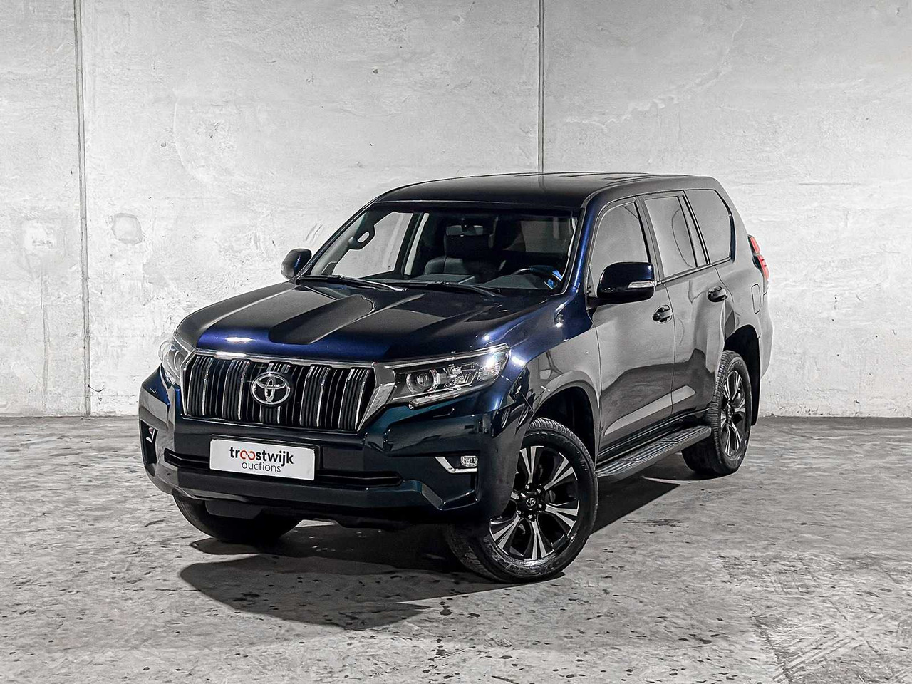 TOYOTA LAND CRUISER 2.8 D-4D-F CHALLENGER BLIND VAN 177HP 2020, VHH-33-H COMMERCIAL VEHICLE - Commercial vehicle: picture 2 TOYOTA LAND CRUISER 2.8 D-4D-F CHALLENGER BLIND VAN 177HP 2020, VHH-33-H COMMERCIAL VEHICLE - Commercial vehicle: picture 2