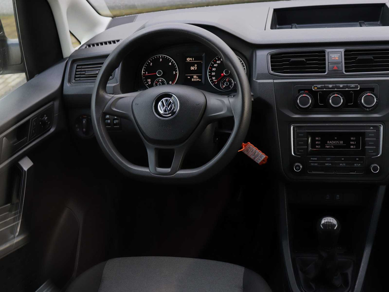 VOLKSWAGEN CADDY 2.0 TDI L1H1 BMT COMFORTLINE | CBD-41-V - Commercial vehicle: picture 5 VOLKSWAGEN CADDY 2.0 TDI L1H1 BMT COMFORTLINE | CBD-41-V - Commercial vehicle: picture 5