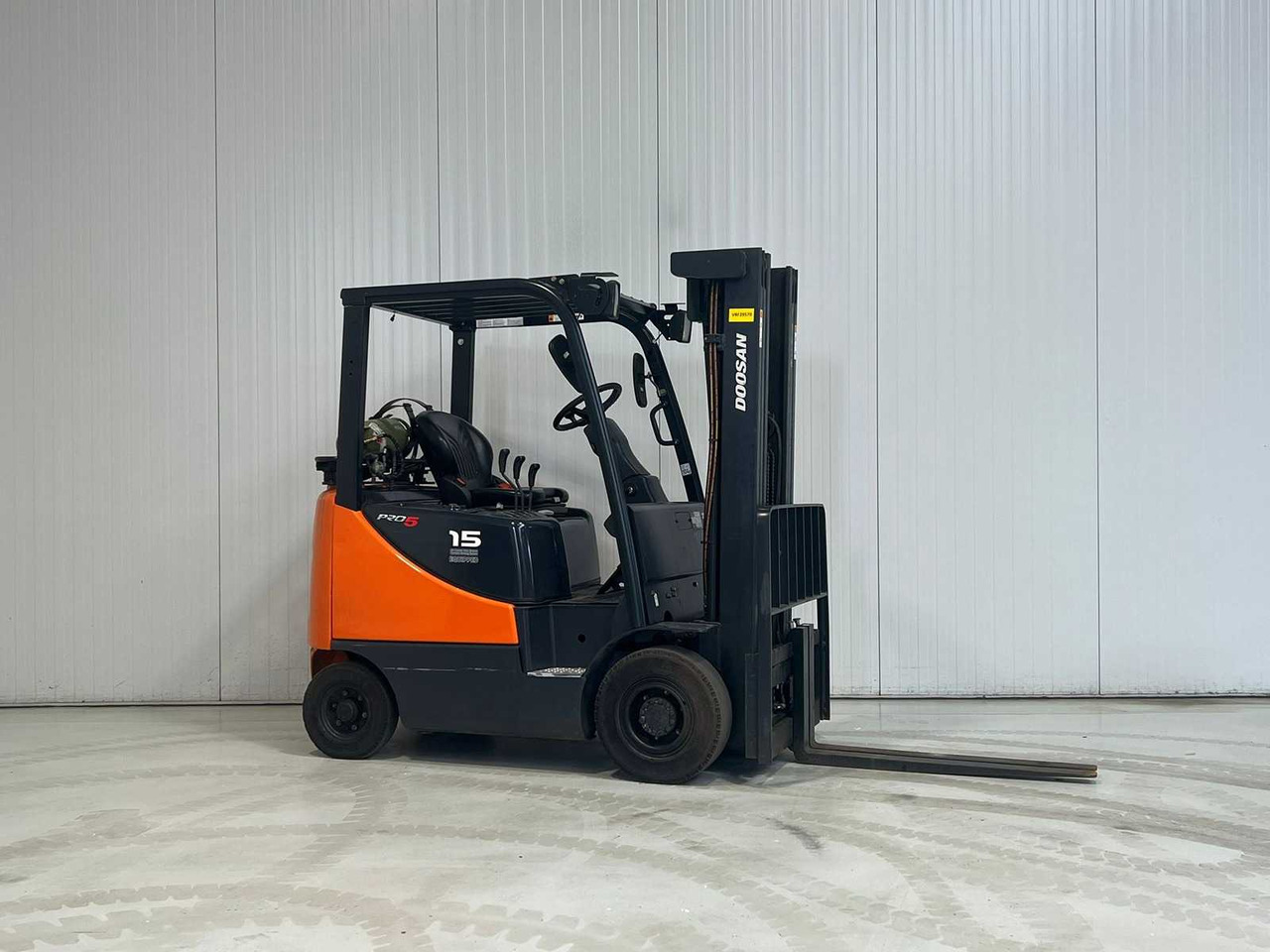 DOOSAN - 2013 - G15S-5 - FORKLIFT TRUCK - Forklift: picture 1 DOOSAN - 2013 - G15S-5 - FORKLIFT TRUCK - Forklift: picture 1