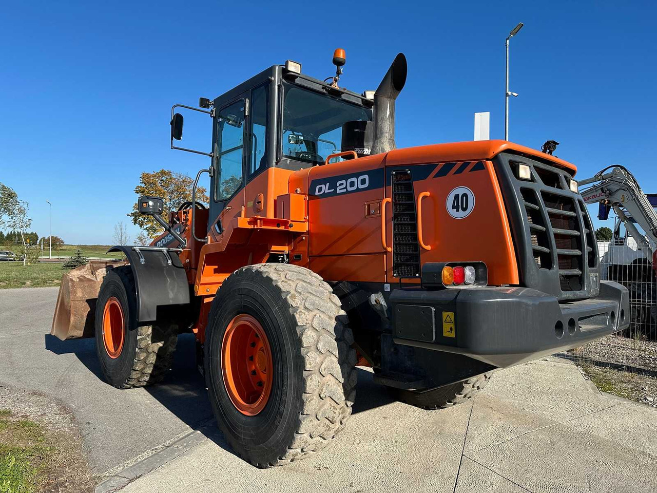 DOOSAN DL200-3 - Farm tractor: picture 3 DOOSAN DL200-3 - Farm tractor: picture 3