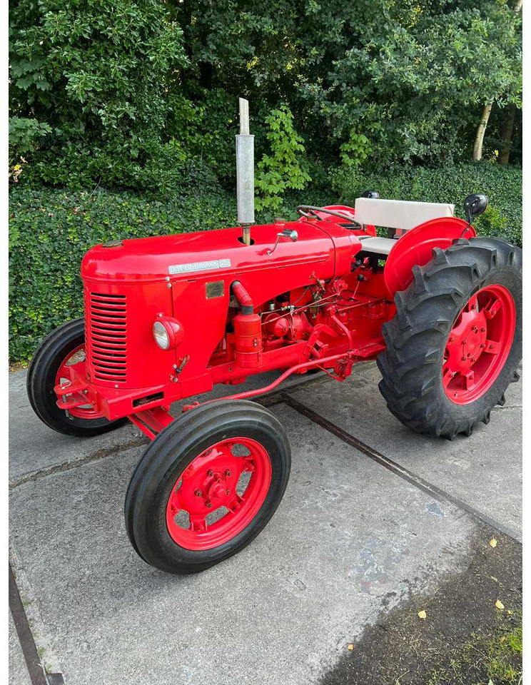 David Brown 25 - Farm tractor: picture 1 David Brown 25 - Farm tractor: picture 1