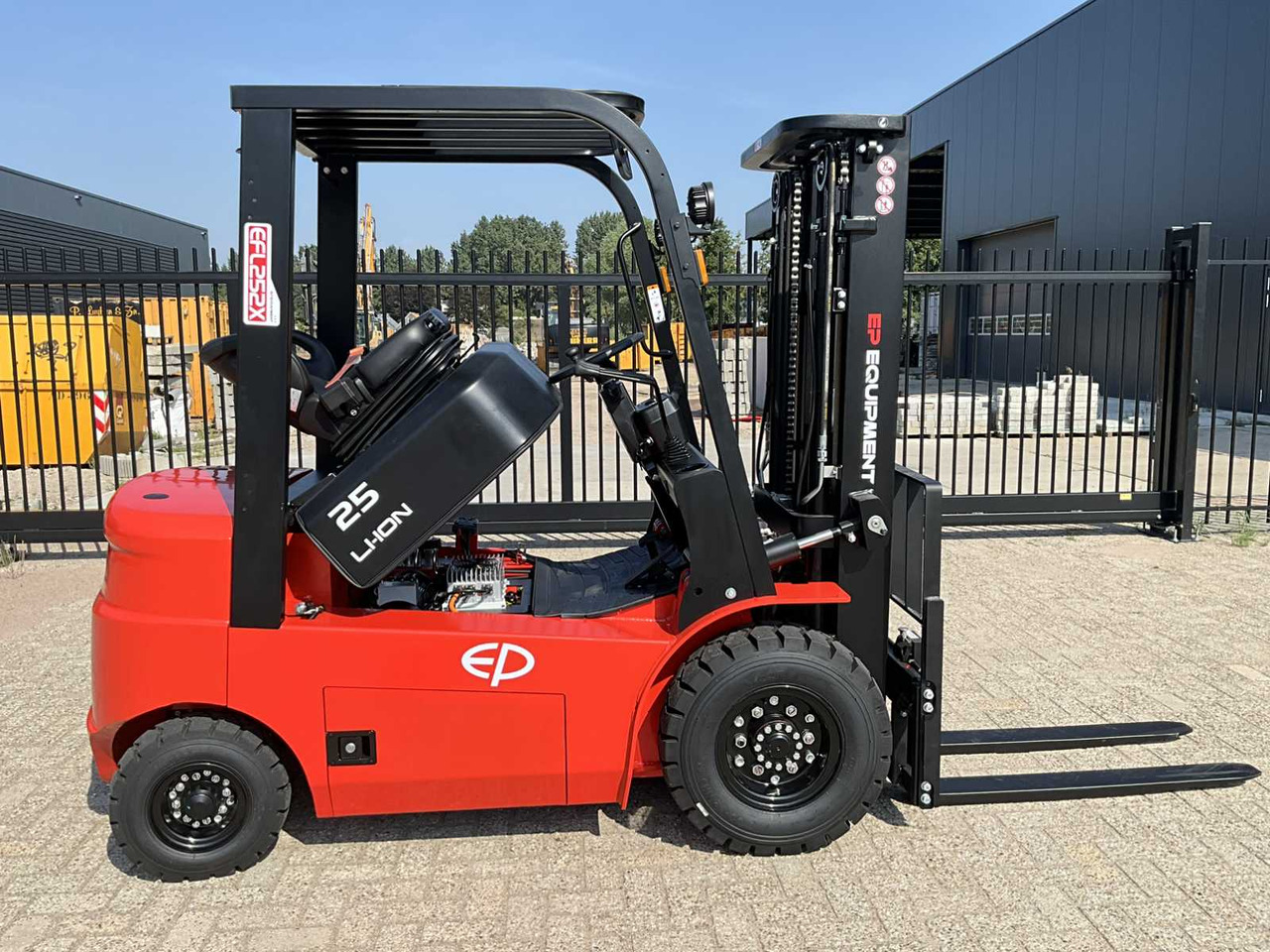 Forklift EP - 2025 - EFL 252 XS - FORKLIFT TRUCK: picture 14