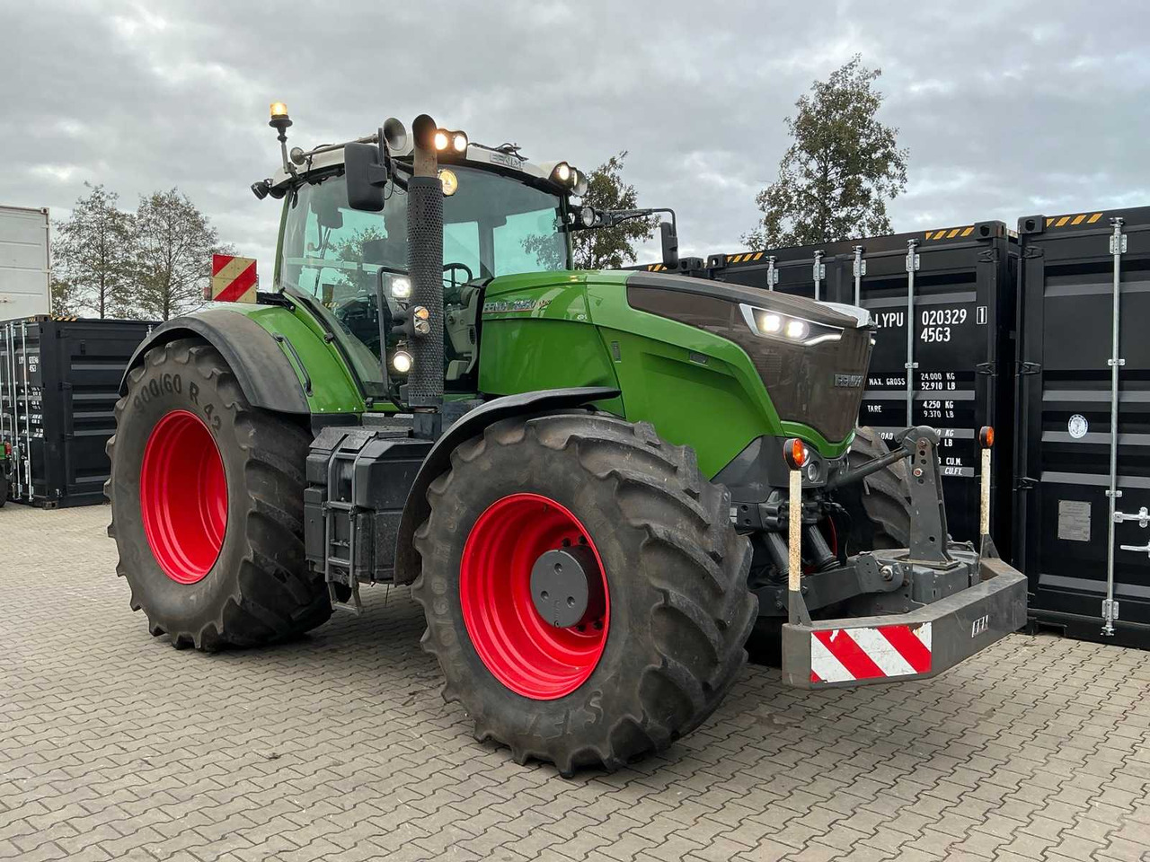 FENDT 934 VARIO ALL-WHEEL DRIVE AGRICULTURAL TRACTOR - Farm tractor: picture 5 FENDT 934 VARIO ALL-WHEEL DRIVE AGRICULTURAL TRACTOR - Farm tractor: picture 5