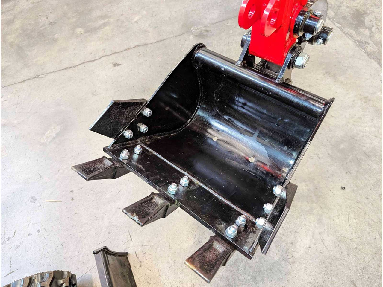 FREUTEK EKN0015 HEAVY DUTY DIESEL MINI-EXCAVATOR 8,6 KW - Mini excavator: picture 3 FREUTEK EKN0015 HEAVY DUTY DIESEL MINI-EXCAVATOR 8,6 KW - Mini excavator: picture 3