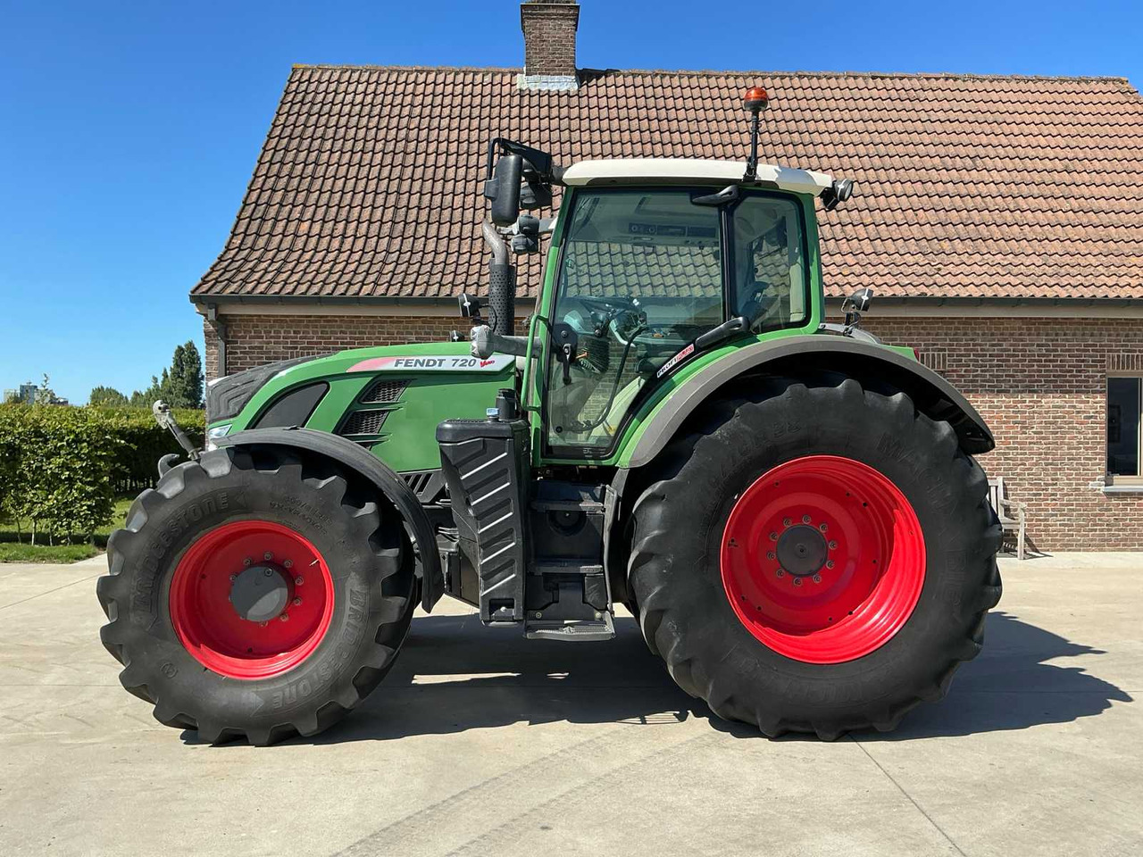 Fendt 720 Vario Profi Plus - Farm tractor: picture 2 Fendt 720 Vario Profi Plus - Farm tractor: picture 2