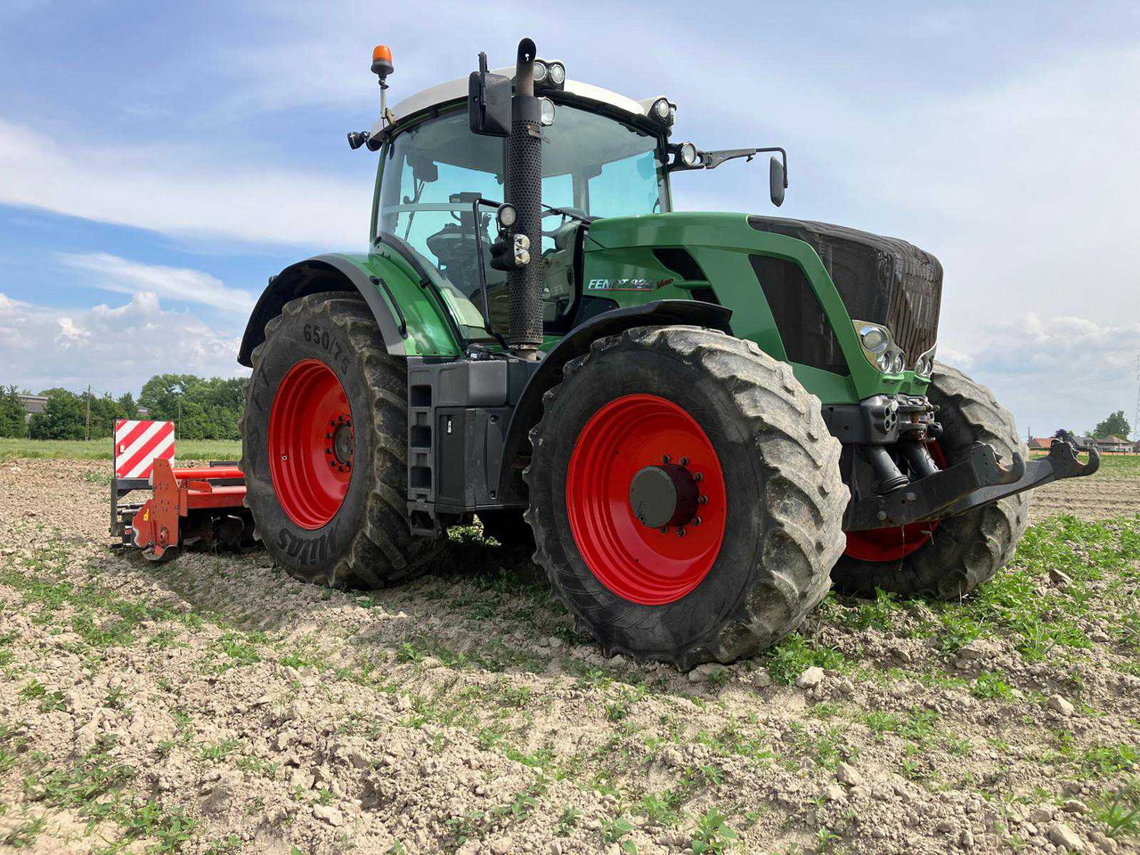 Fendt 824 Vario - Farm tractor: picture 4 Fendt 824 Vario - Farm tractor: picture 4