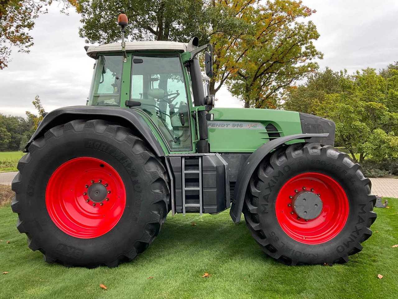 Fendt 916 Vario TMS - Farm tractor: picture 4 Fendt 916 Vario TMS - Farm tractor: picture 4