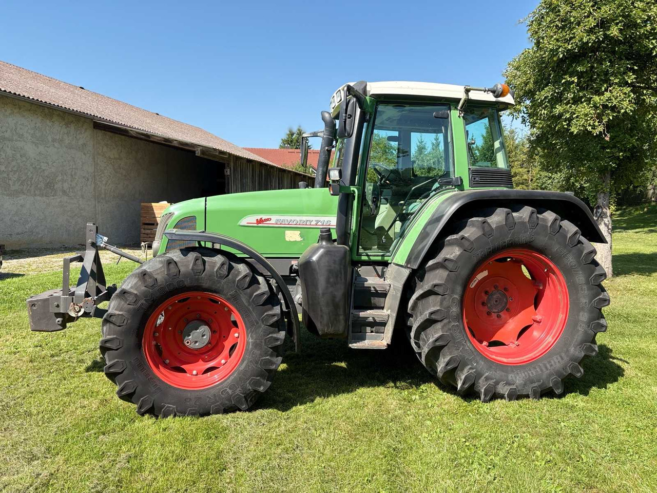 Fendt Favorit 716 Vario - Farm tractor: picture 2 Fendt Favorit 716 Vario - Farm tractor: picture 2