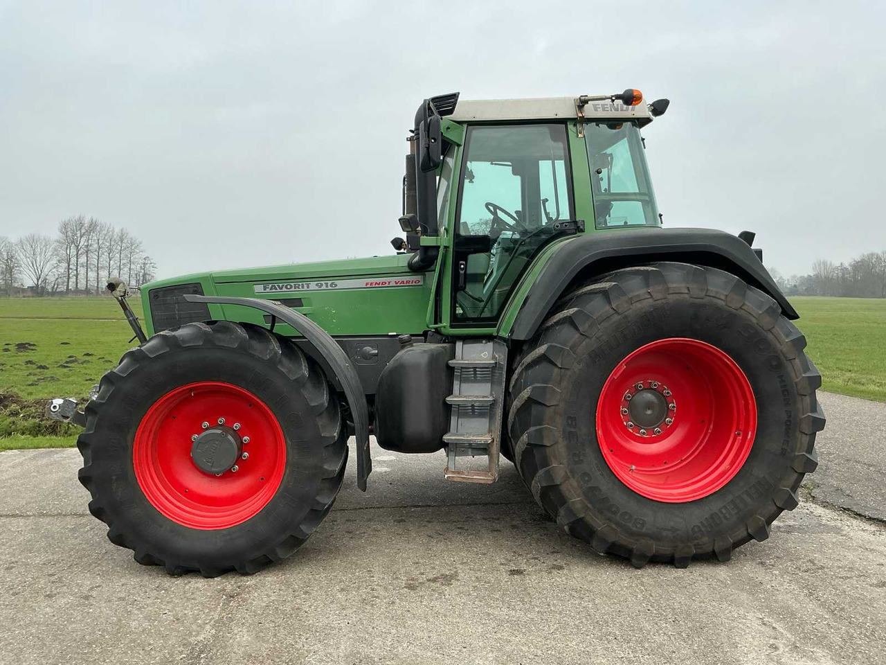 Fendt Favorit 916 - Farm tractor: picture 5 Fendt Favorit 916 - Farm tractor: picture 5