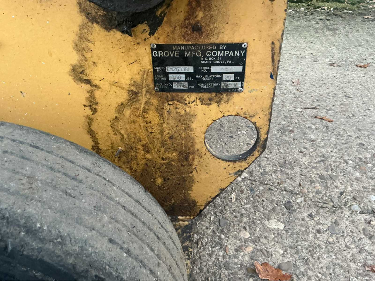 GROVE MFG SCISSOR LIFT SM2633BE AERIAL PLATFORM - Aerial platform: picture 5 GROVE MFG SCISSOR LIFT SM2633BE AERIAL PLATFORM - Aerial platform: picture 5