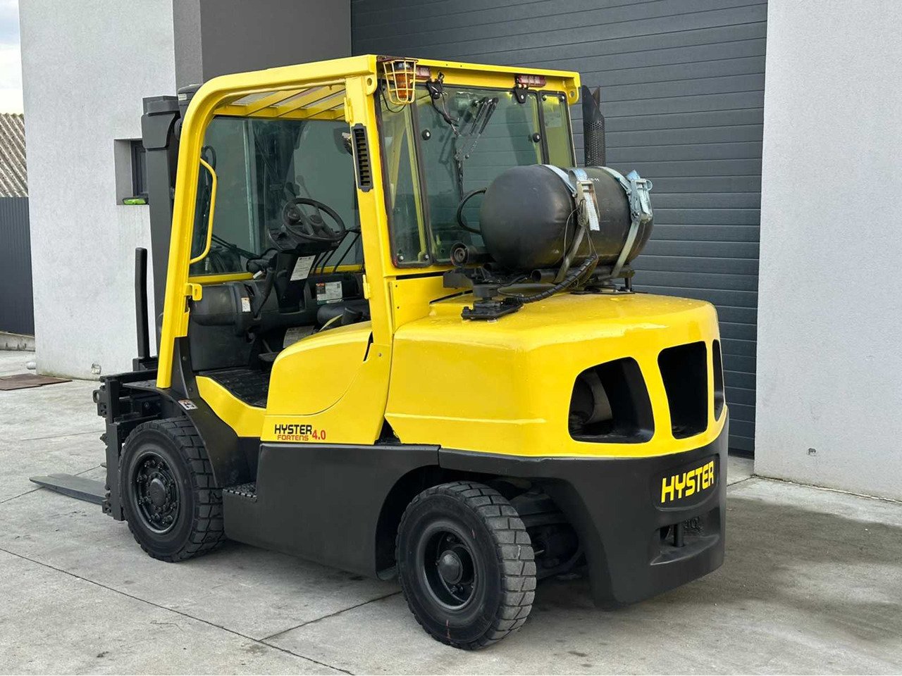 HYSTER - H4.0FT - FORKLIFT TRUCKS - 2010 - Forklift: picture 3 HYSTER - H4.0FT - FORKLIFT TRUCKS - 2010 - Forklift: picture 3