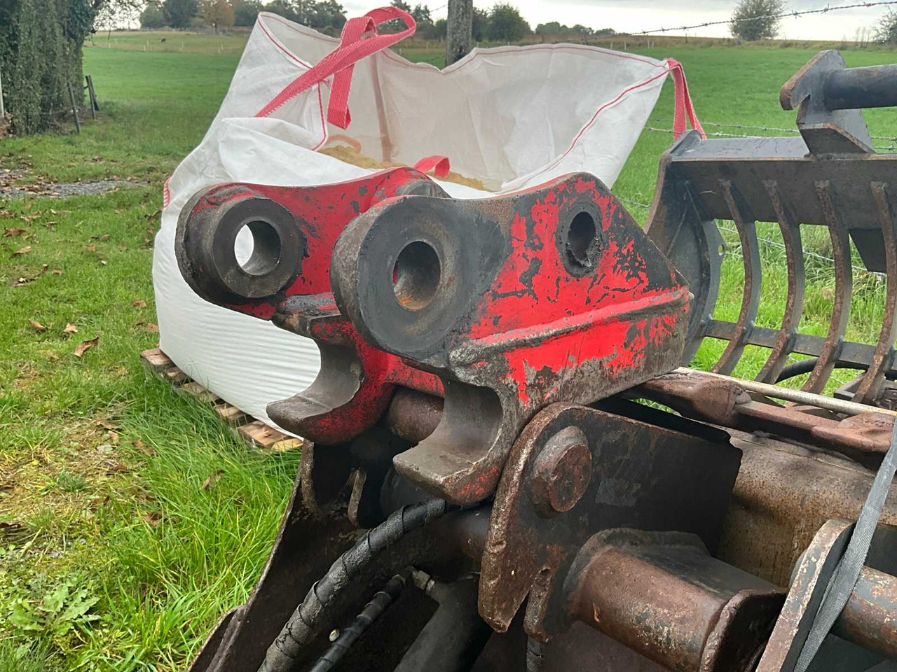 Henle  - Excavator bucket: picture 5 Henle  - Excavator bucket: picture 5